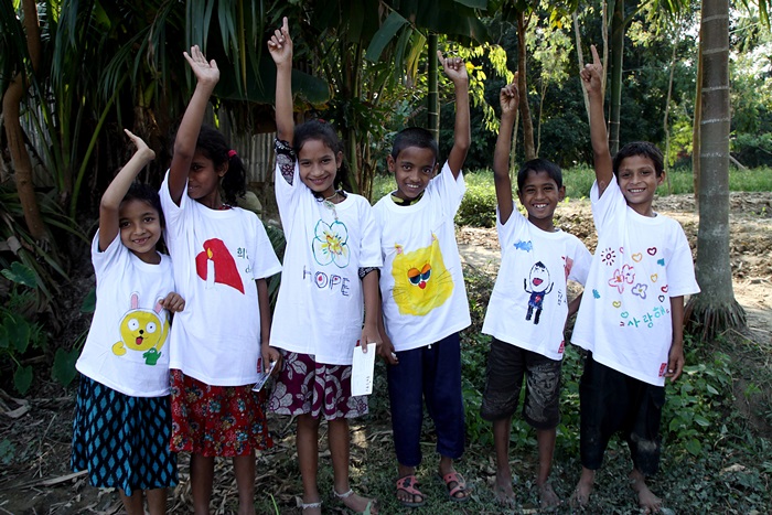 기후난민아동 희망티셔츠·영양결핍치료식 전달(방글라데시 등) 첨부 이미지